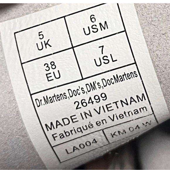 Dr Martens Women’s Air Wair Combat Boots - Picture 6 of 8